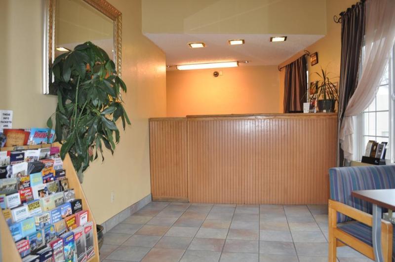 Motel 6 Pendleton, Or - West Экстерьер фото